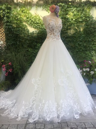 Amily, phenomenal princess from the collection Gala 2018