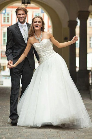 Suknie ślubne Annais Bridal FEELING annais collection 2013