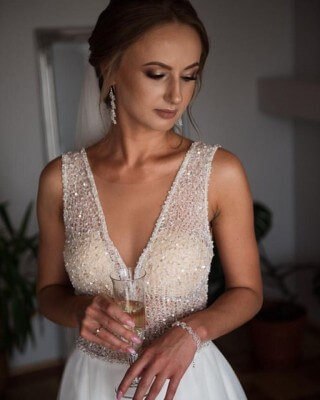 Pani Karolina w sukni z kolekcji Gala