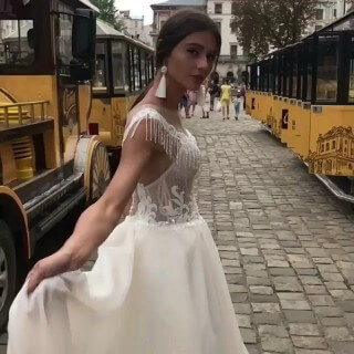 Piękna suknia z kolekcji Lorange