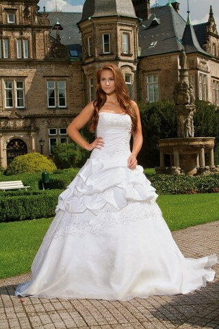 Suknie ślubne AMERA VERA 2013