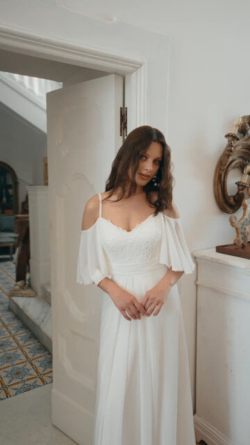 DONNA Mari Lill Villa D'Amore