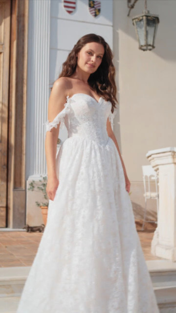 LOREN Mari Lill Villa D'Amore